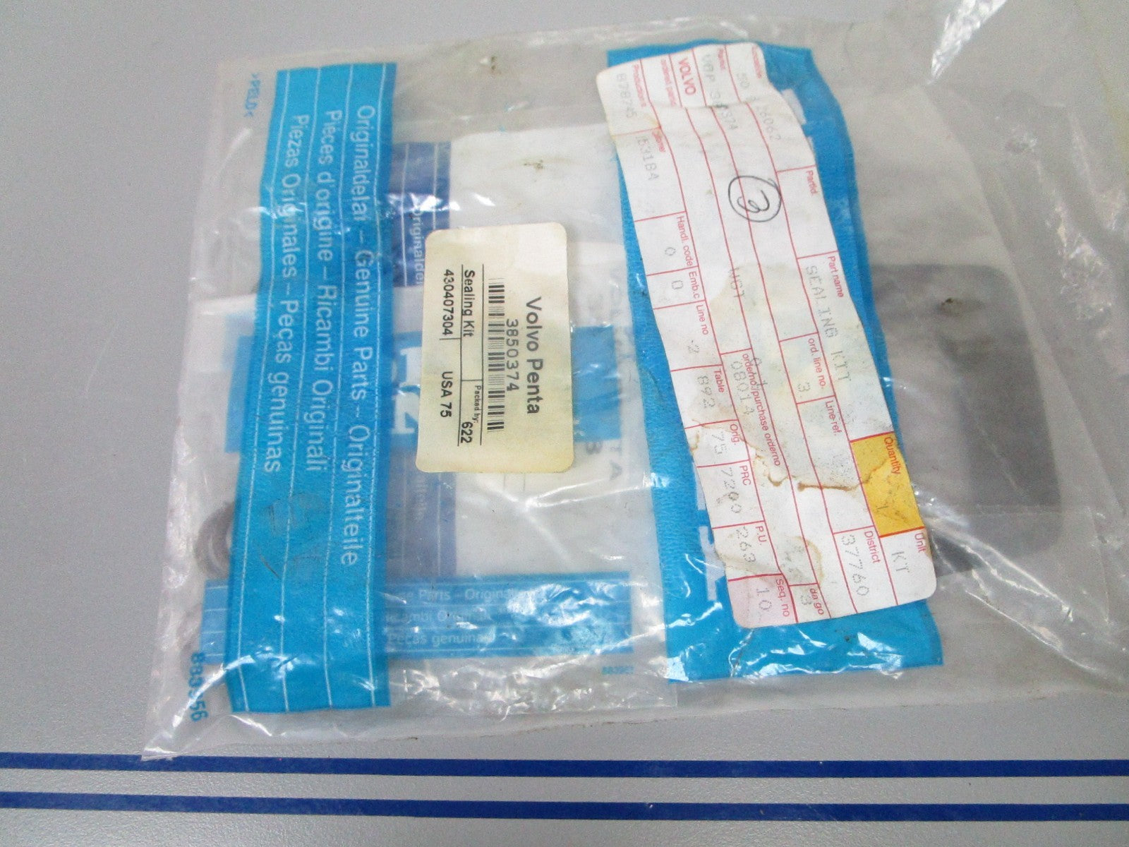NEW OEM 3850374 Volvo Penta Sealing Kit 0720