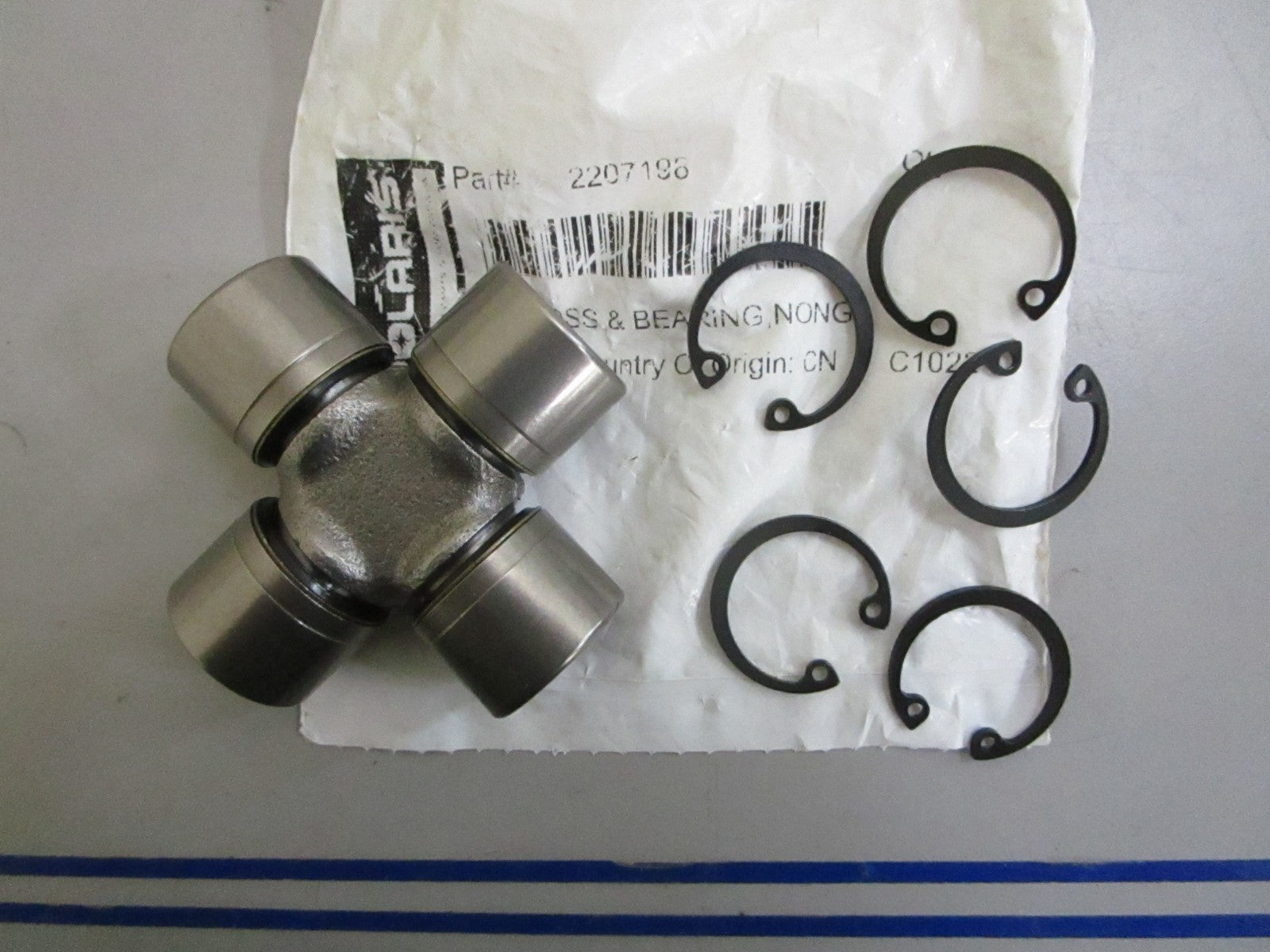 *NEW OEM* 0820 Polaris Cross & Bearing 2207198