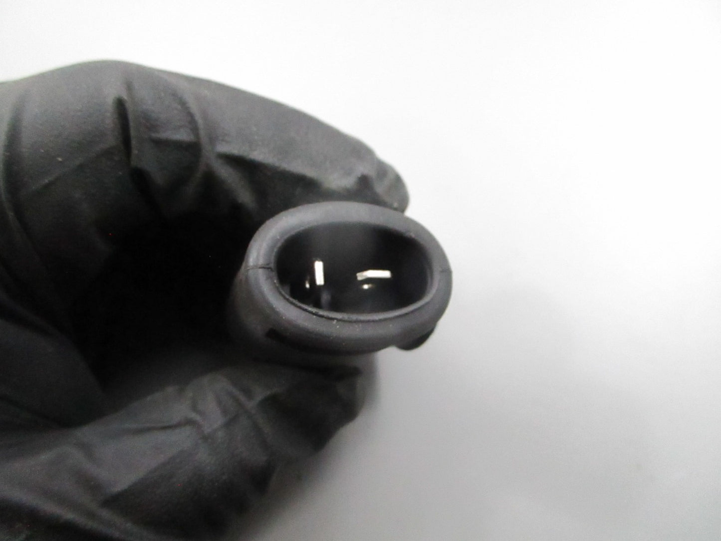 *NEW OEM* 0810 Honda Receptacle Plug 31652-881-014