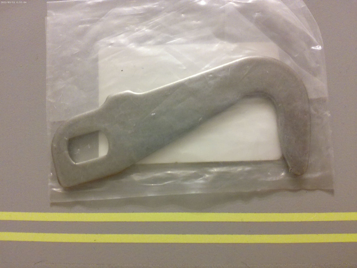 *NEW OEM* 0810 Tohatsu Cover Hook 3R3-67142-0 3R3671420