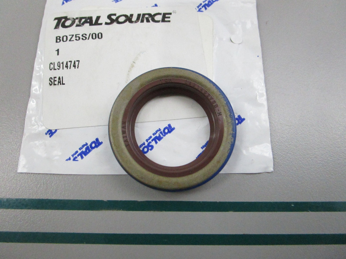 NEW CL914747 For: Clark Total Source Seal 0810