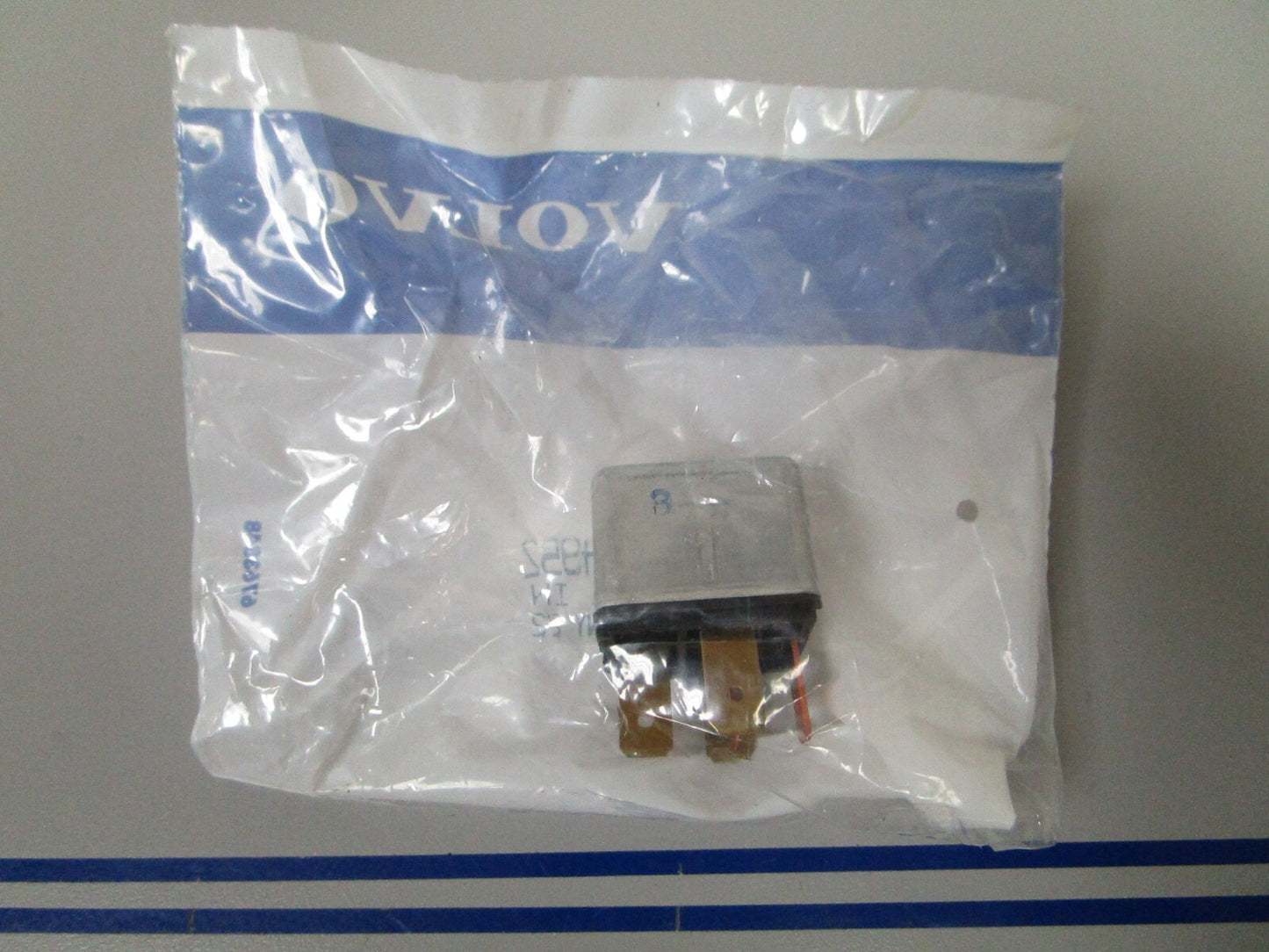 *NEW OEM* 0810 Volvo Penta 12V 30AMP Relay 1504952
