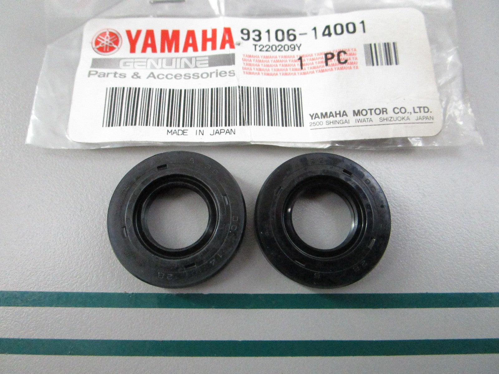 NEW OEM (LOT OF 2) 93106-14001-00 Yamaha Oil Seal 0810