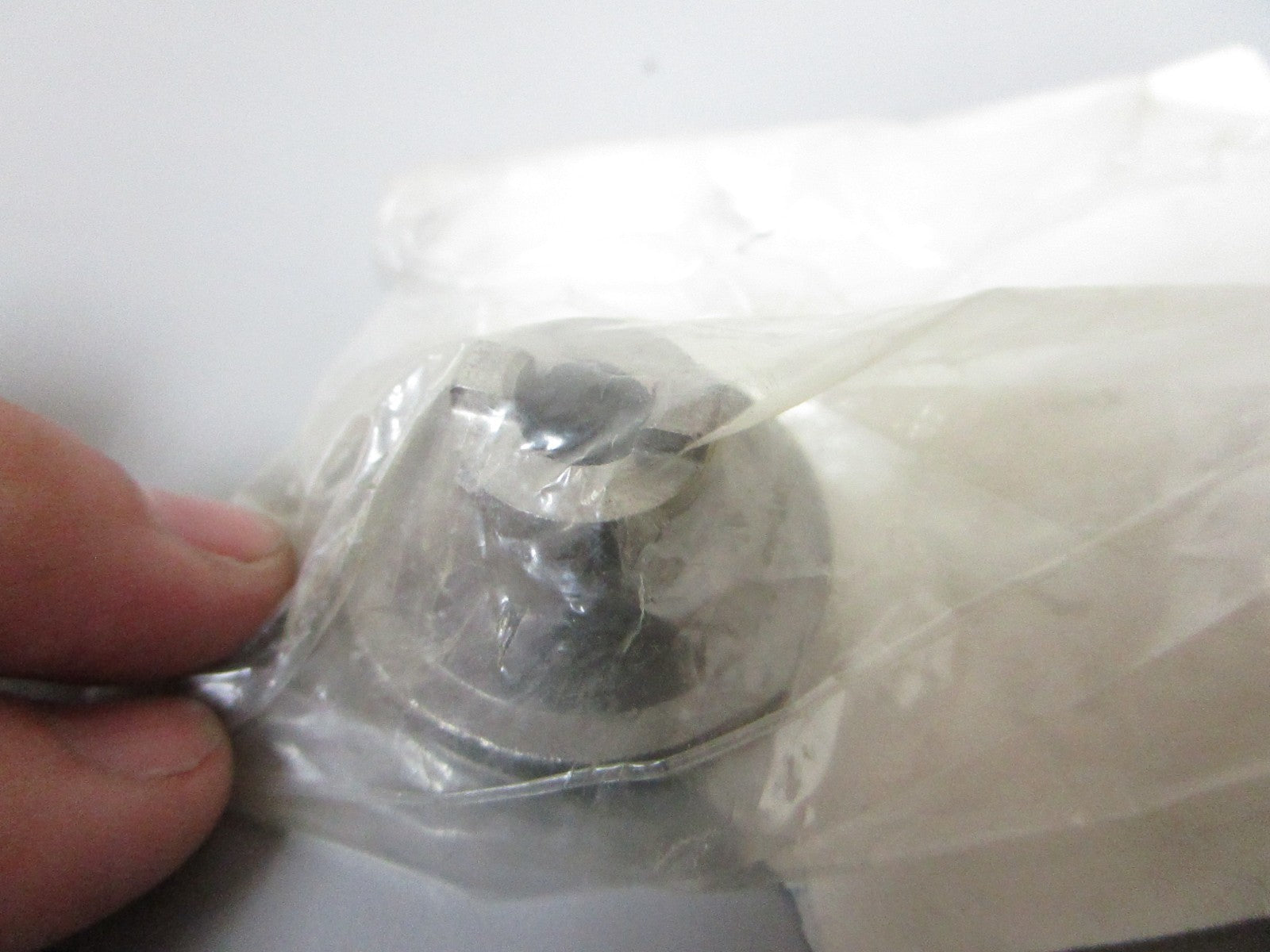 *NEW OEM* 0720 OMC Johnson Evinrude Spindle 339038 0339038