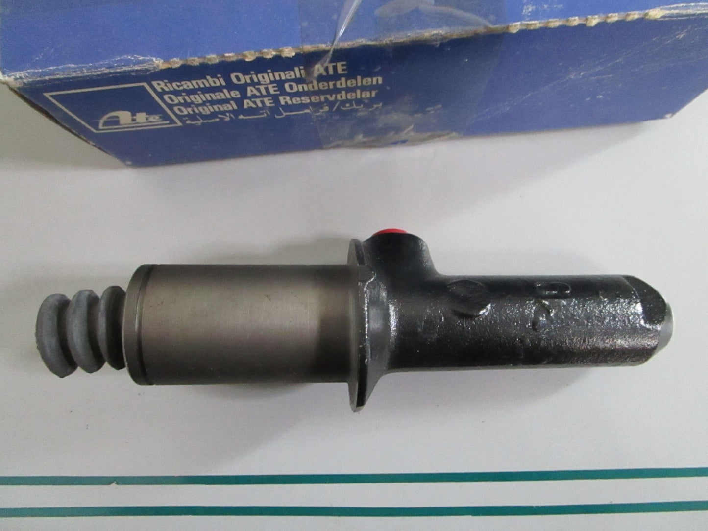 NEW OEM 0002957806 03.2419-7701.3 Mercedes-Benz ATE Clutch Master Cylinder 0820