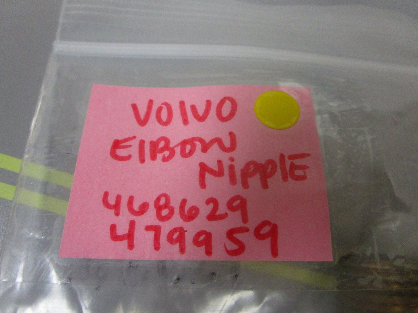 *NEW OEM* 0810 Volvo Penta Elbow Nipple 468629 479959