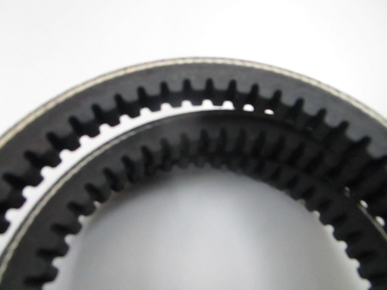 *NEW OEM* 0810 Volvo Penta Drive Belt 967111 967111-6