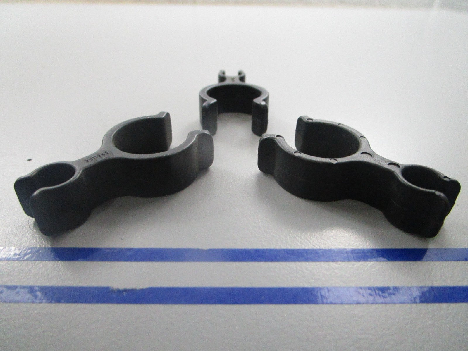*NEW OEM* (LOT OF 3) 0810 OMC Johnson Evinrude Clip 3011345 03011345