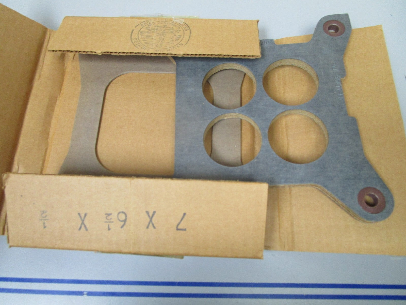 *NEW OEM* 0810 OMC Johnson Evinrude Gasket 914717 0914717