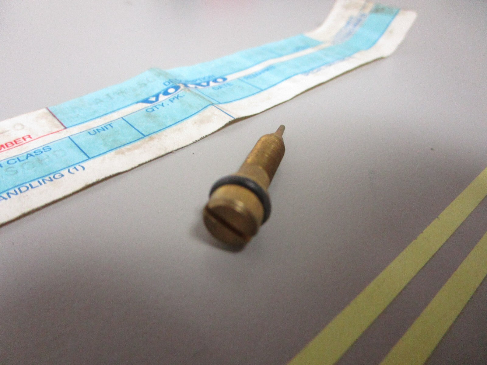 *NEW OEM* 0810 Volvo Penta Screw 834591