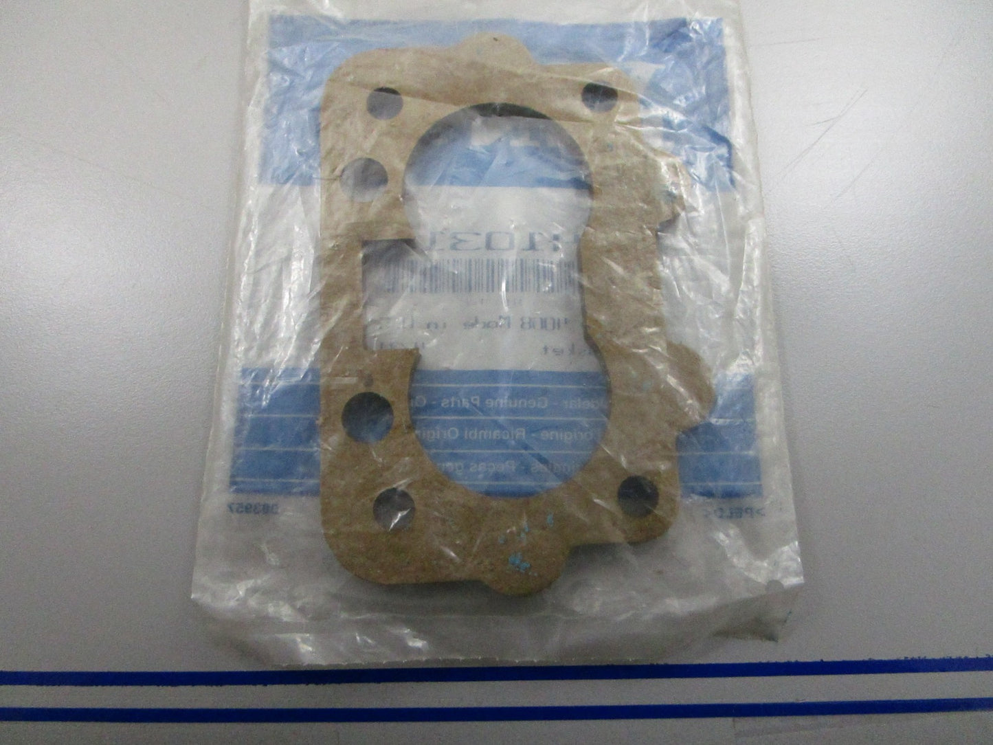 *NEW OEM* 0810 Volvo Penta Gasket 841031