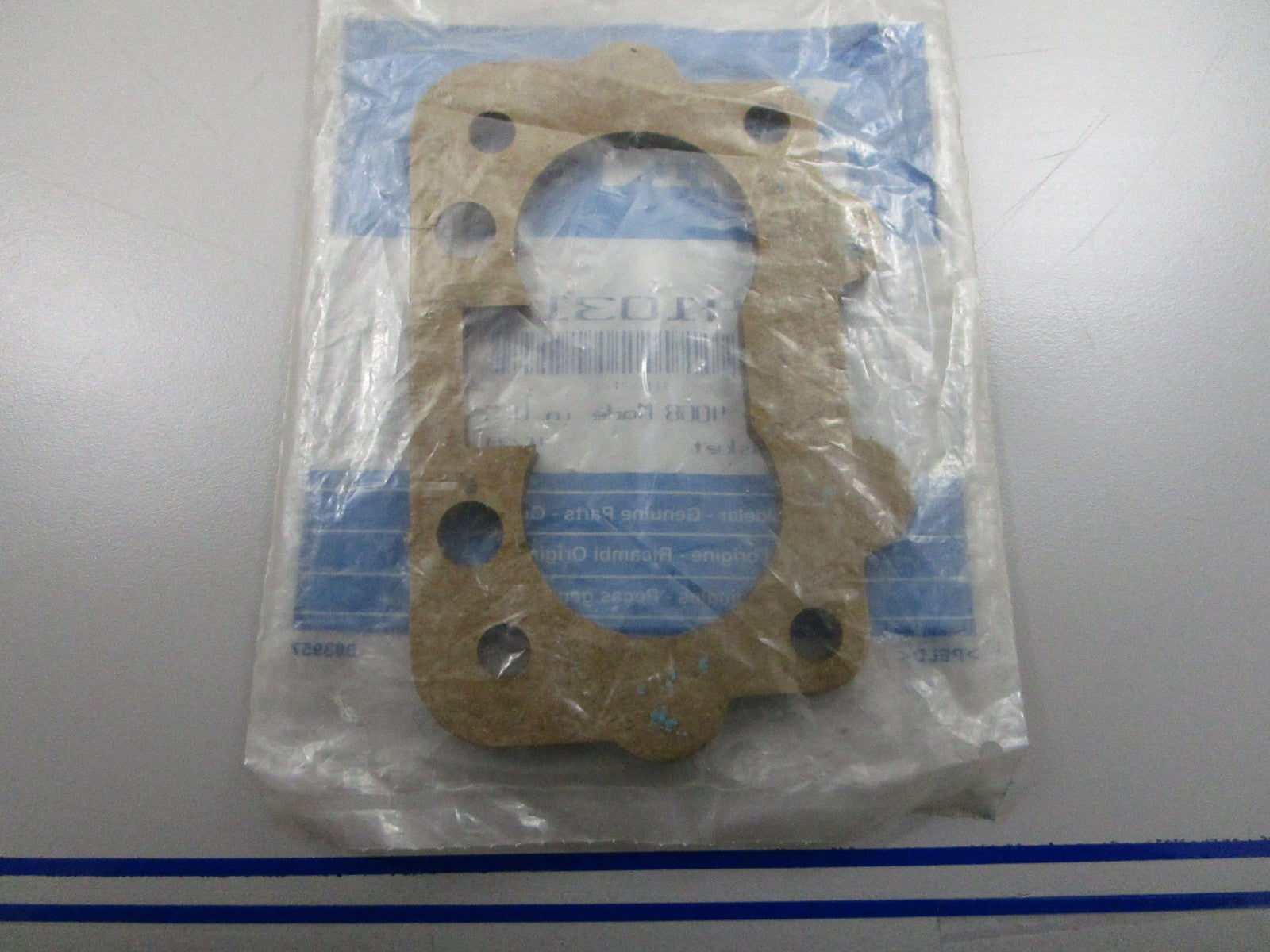 *NEW OEM* 0810 Volvo Penta Gasket 841031