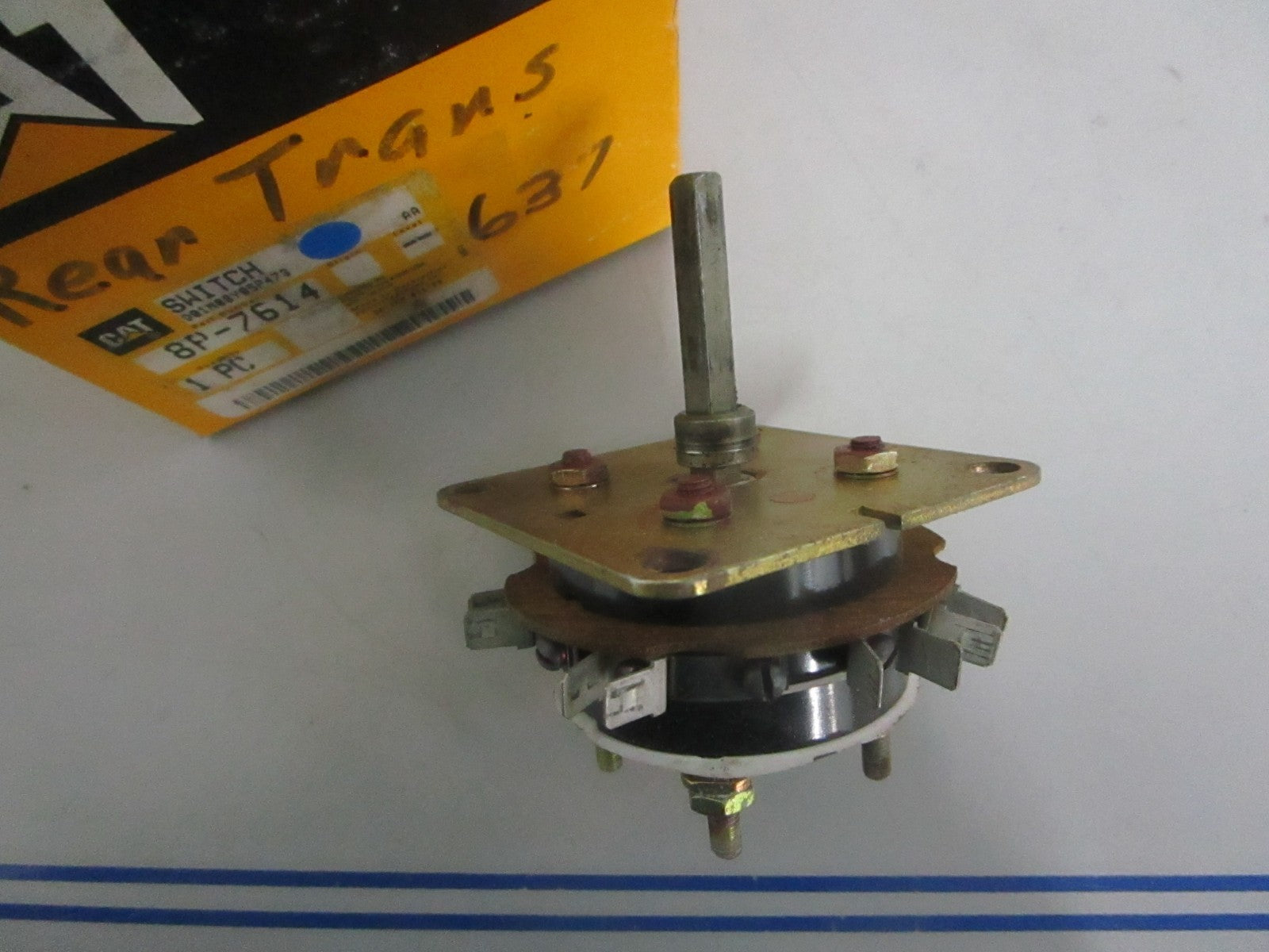 NEW OEM 8P-7614 CAT Switch 0820