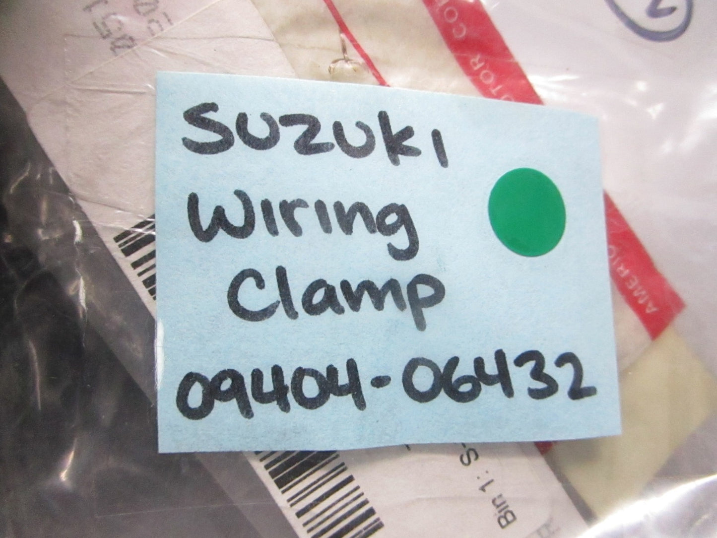 NEW OEM 09404-06432 Suzuki Wiring Clamp 0810