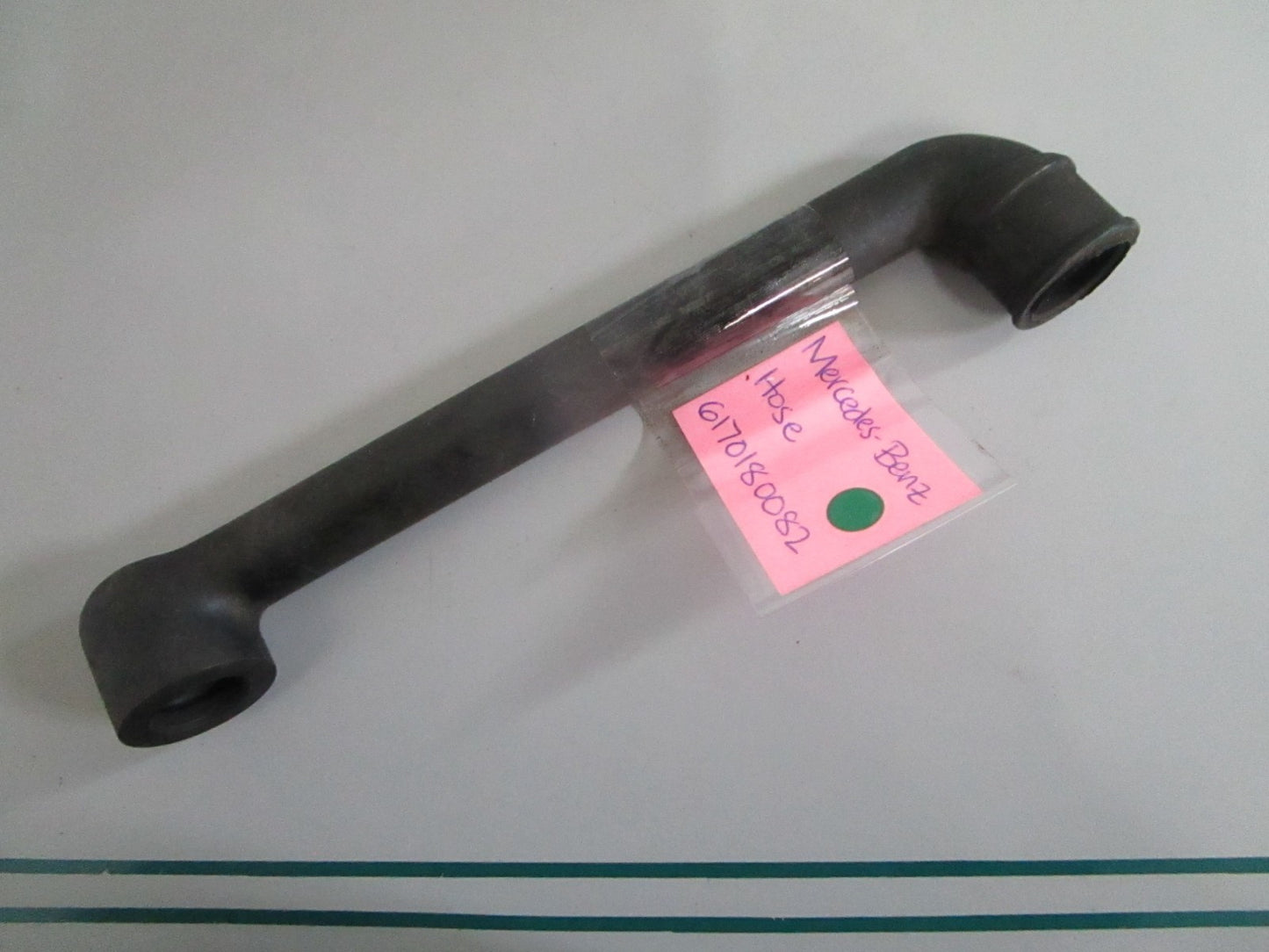 NEW OEM 6170180082 Mercedes-Benz Hose 0820