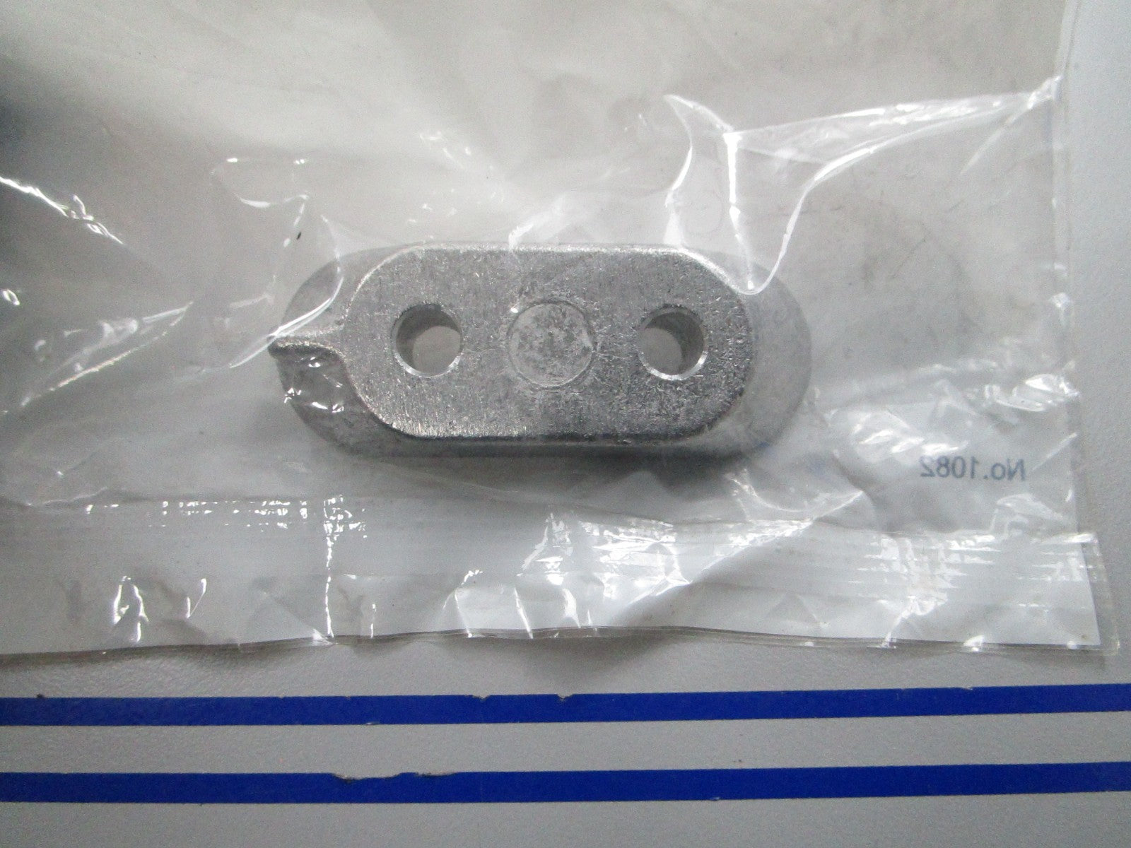 *NEW OEM* 0810 Yamaha Bracket Zinc Anode 65W-45251-00-00