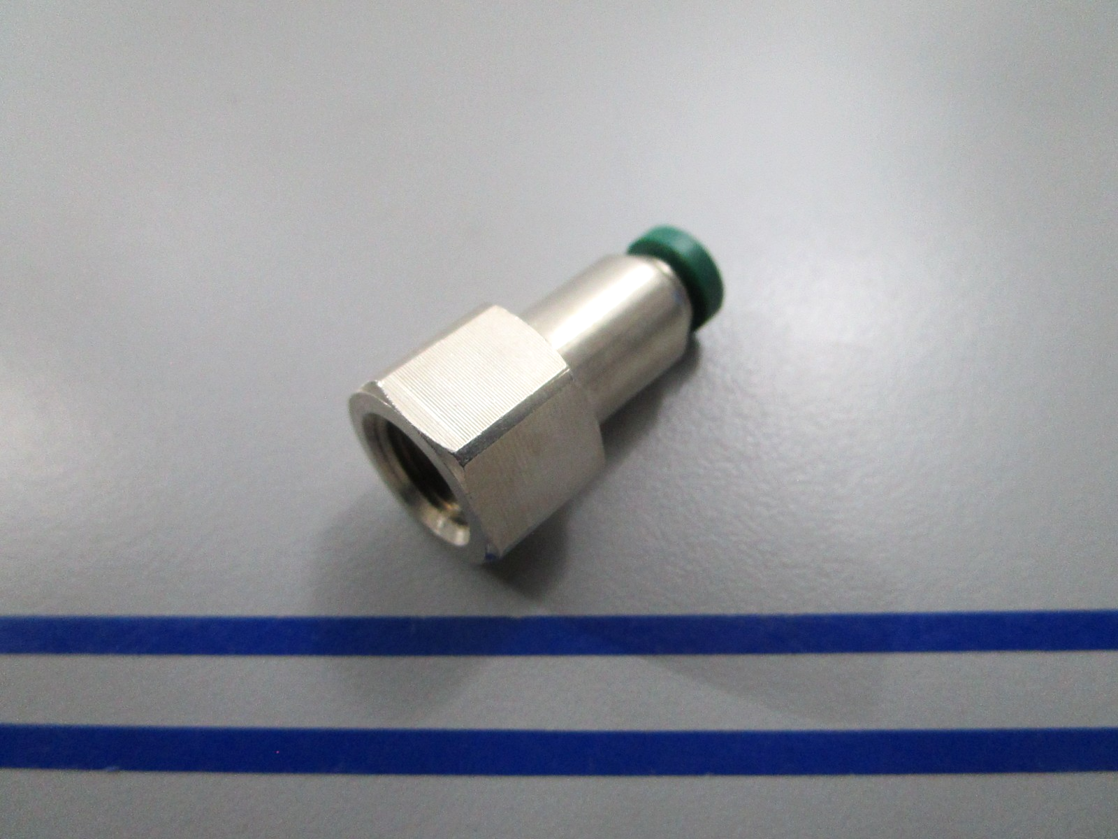 *NEW* 0810 Parker Push-To-Connector Fitting 66PLP-5/32-2
