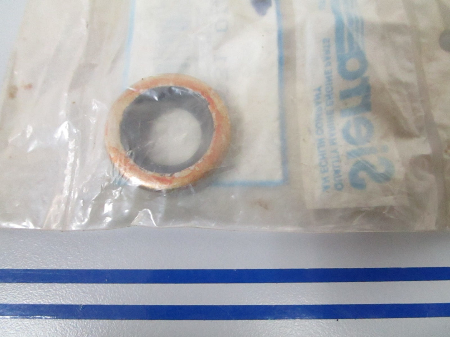 NEW 18-2031 Replaces: OMC 321787 Sierra Oil Seal 0810