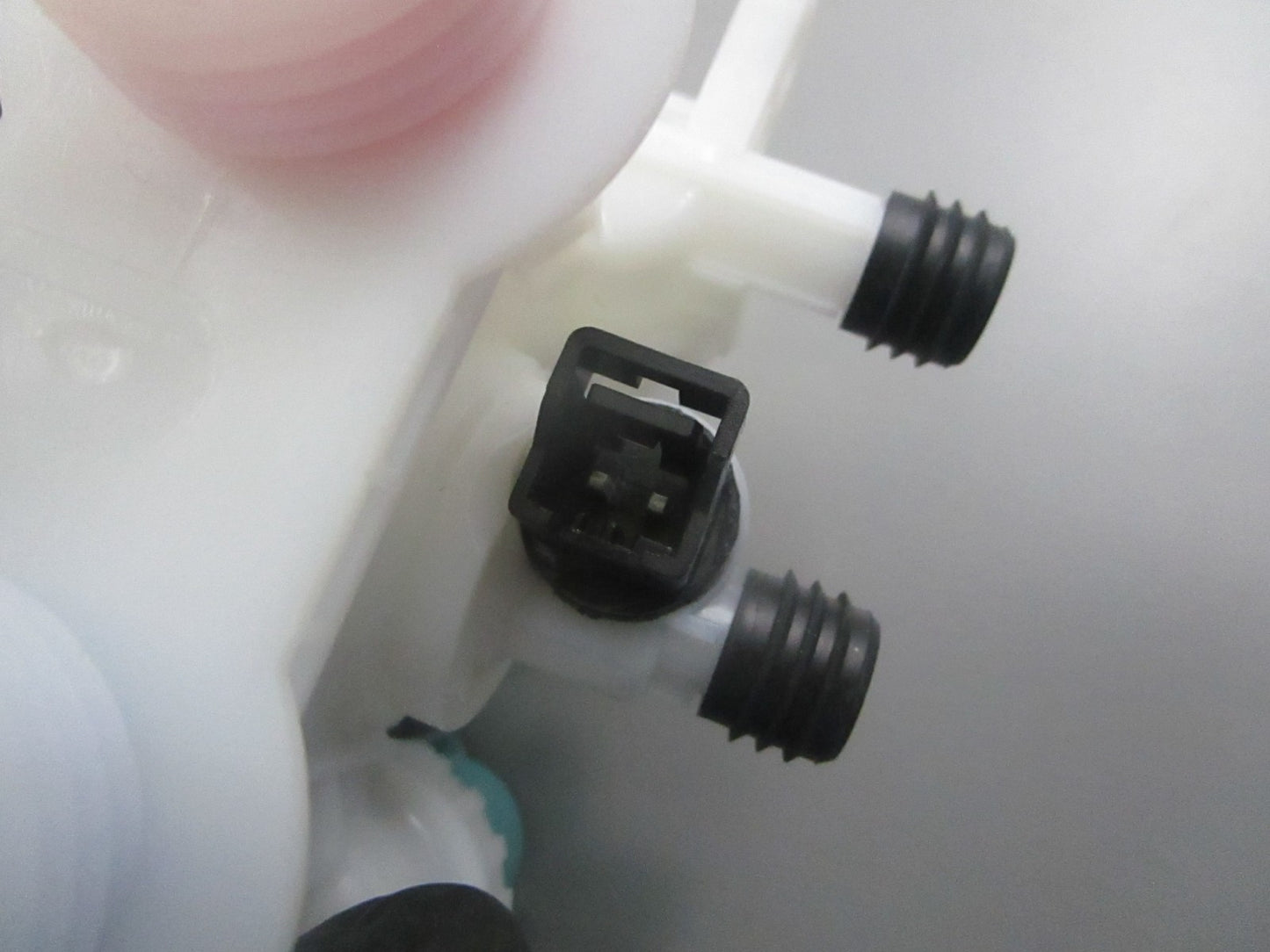 *NEW OEM* 0810 Whirlpool Valve W11220230