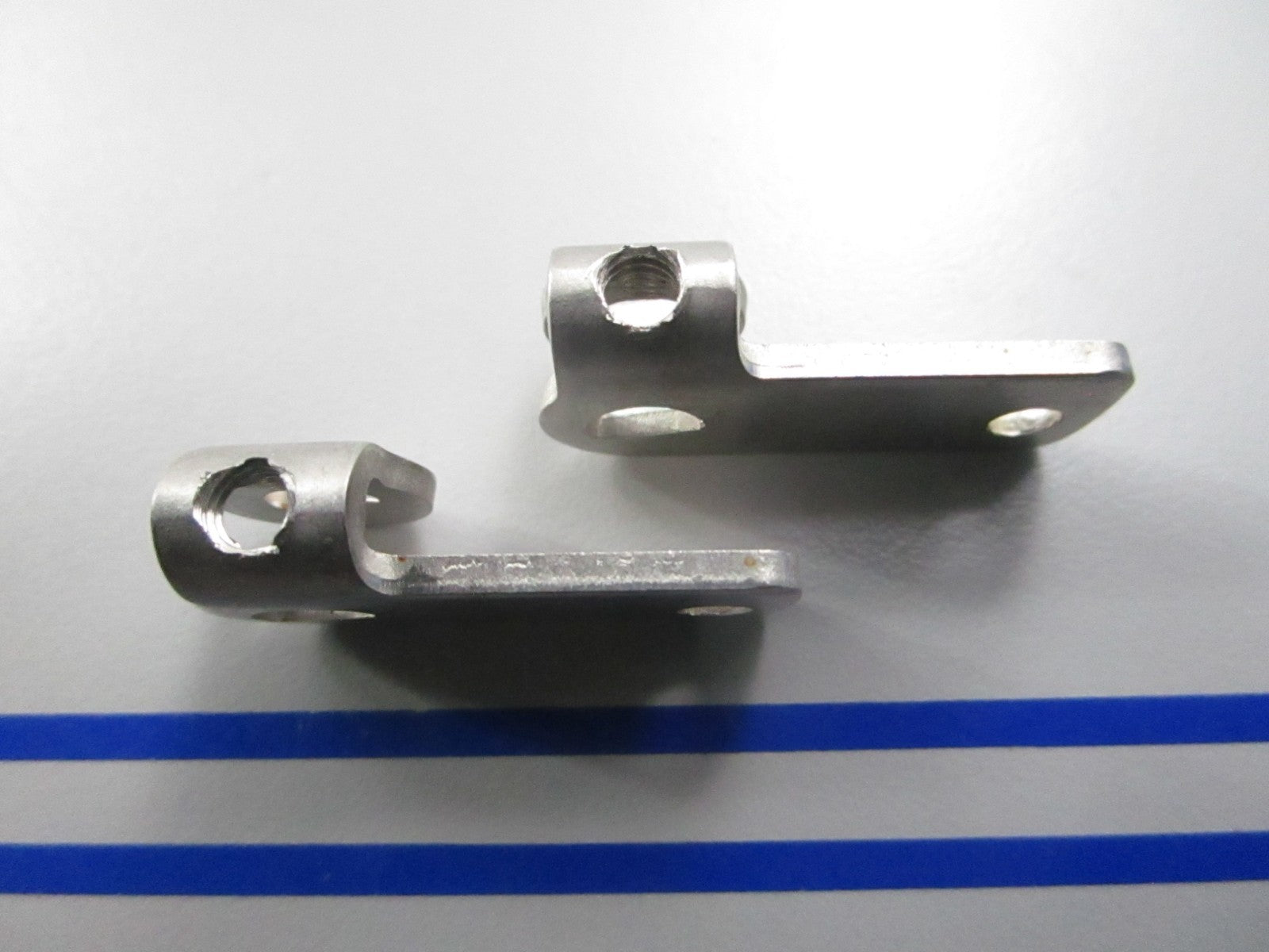 *NEW OEM* (LOT OF 2) 0810 OMC Johnson Evinrude Bellcrank 325526 0325526
