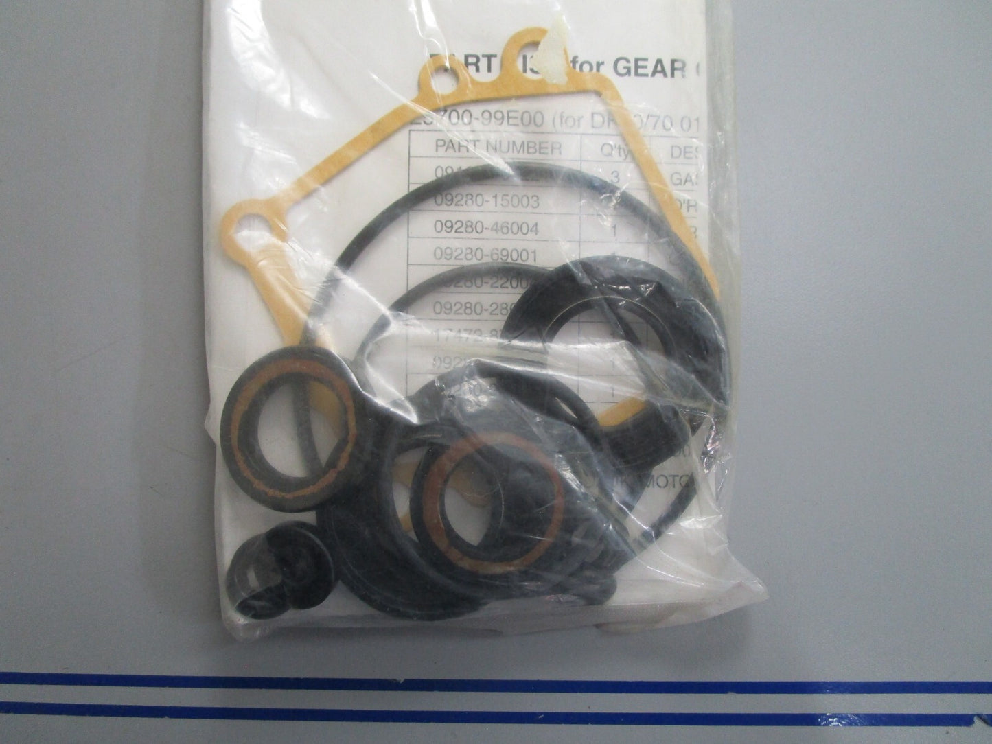 *NEW OEM* 0820 OMC Johnson Evinrude Gearcase Seal Kit 5034776