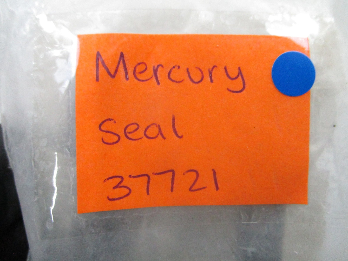 *NEW OEM* 0810 Mercury Quicksilver Seal 37721
