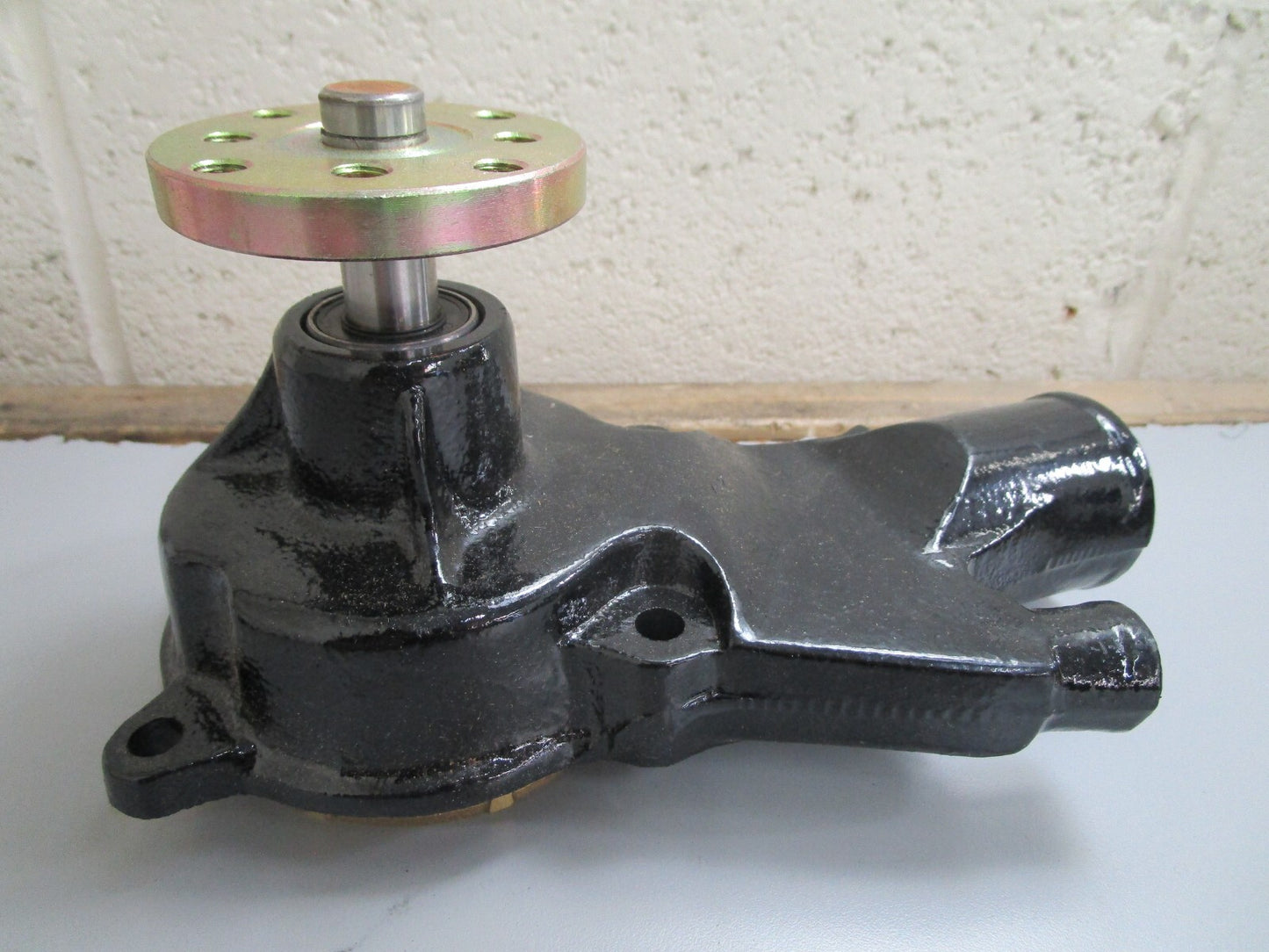 *NEW OEM* 0820 Mercury Quicksilver Water Pump 880817