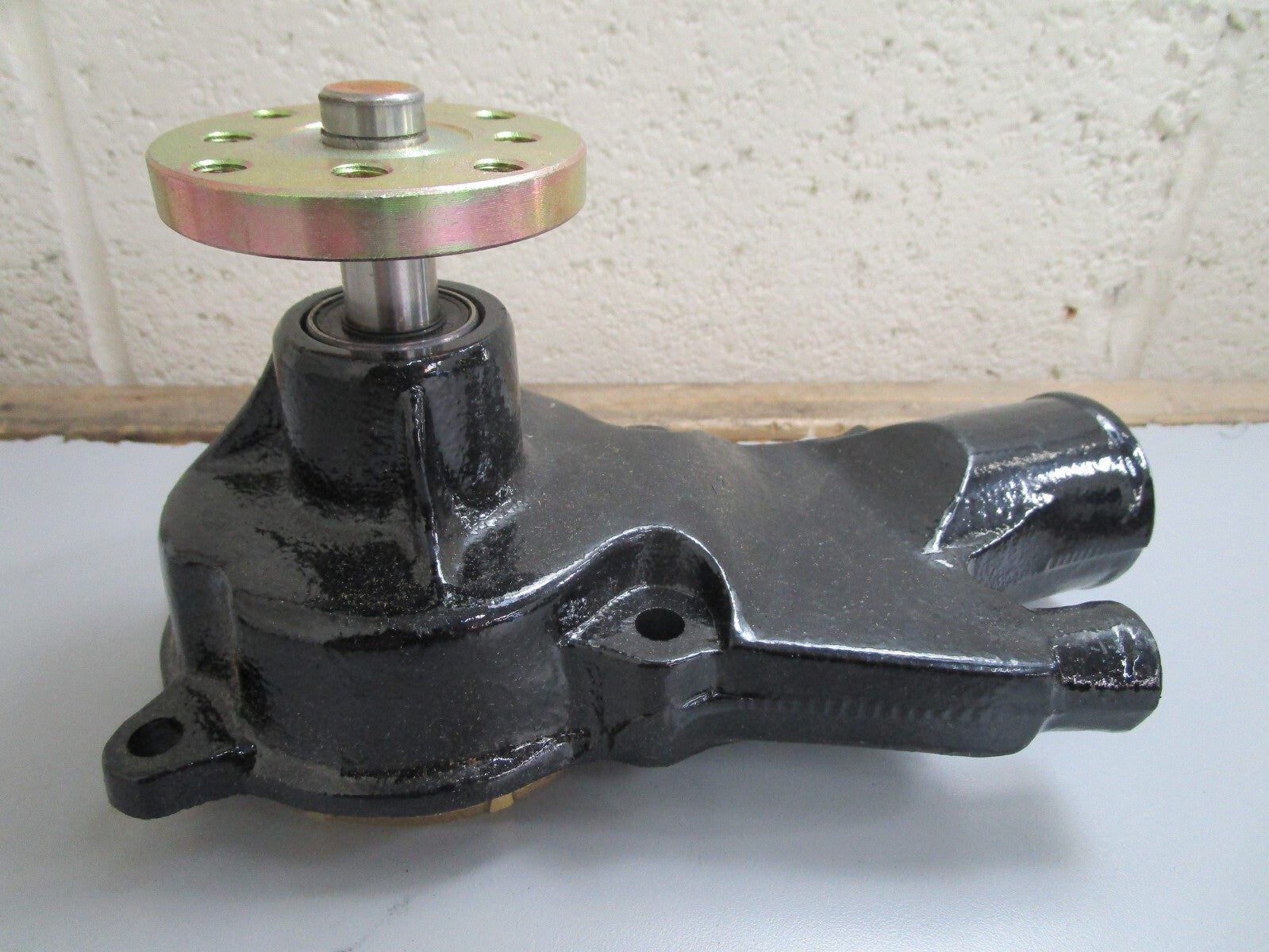 *NEW OEM* 0820 Mercury Quicksilver Water Pump 880817