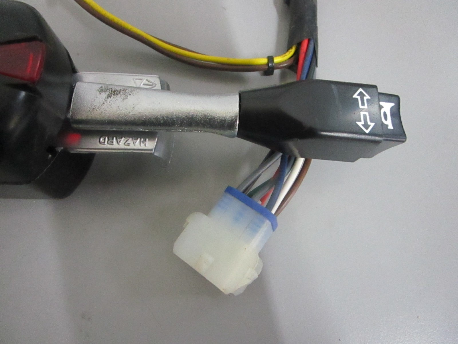 NEW VSM920 Universal Turn Signal Switch 0820