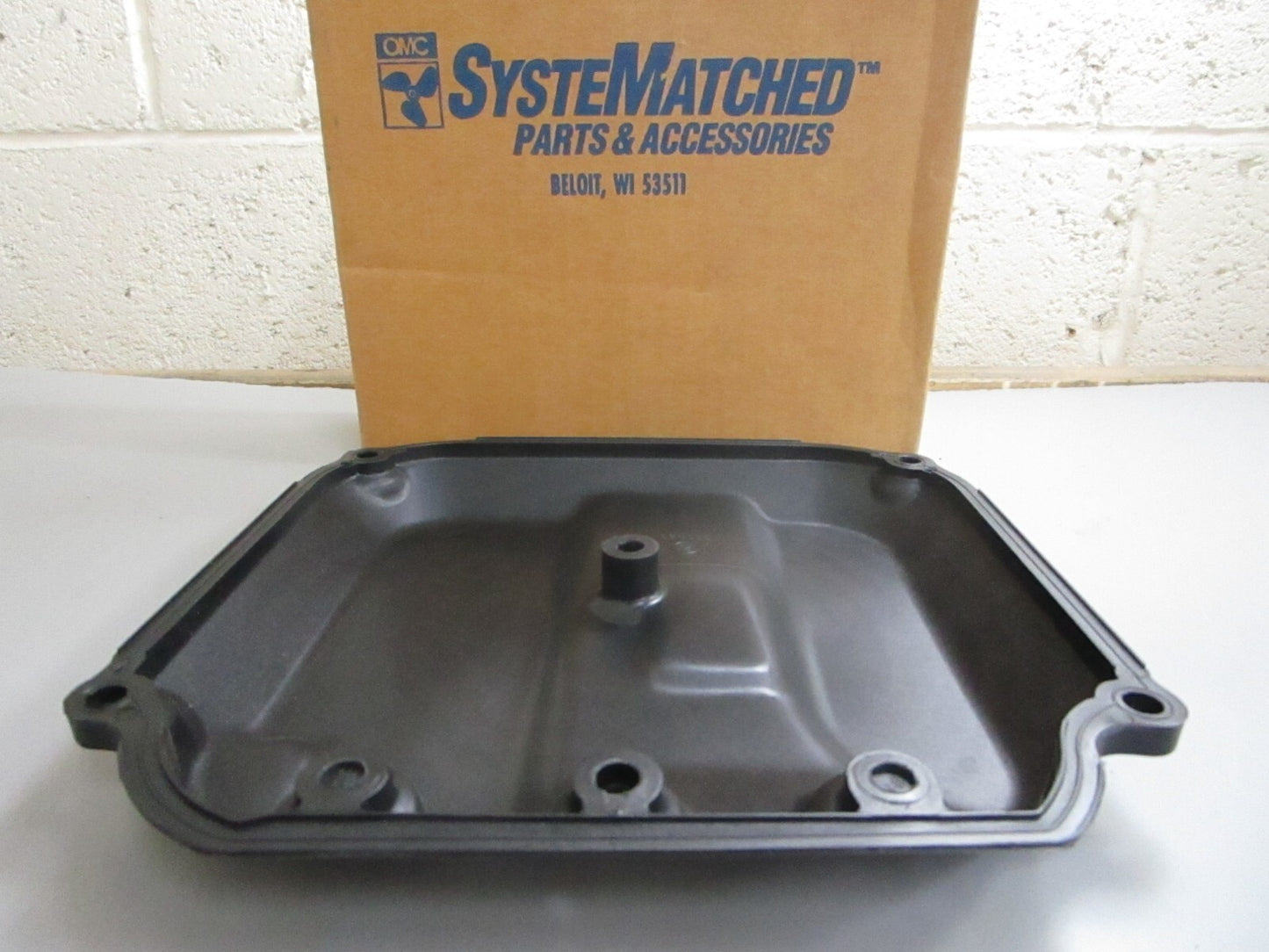 *NEW OEM* 0820 OMC Johnson Evinrude Air Silencer Cover 395441 0395441