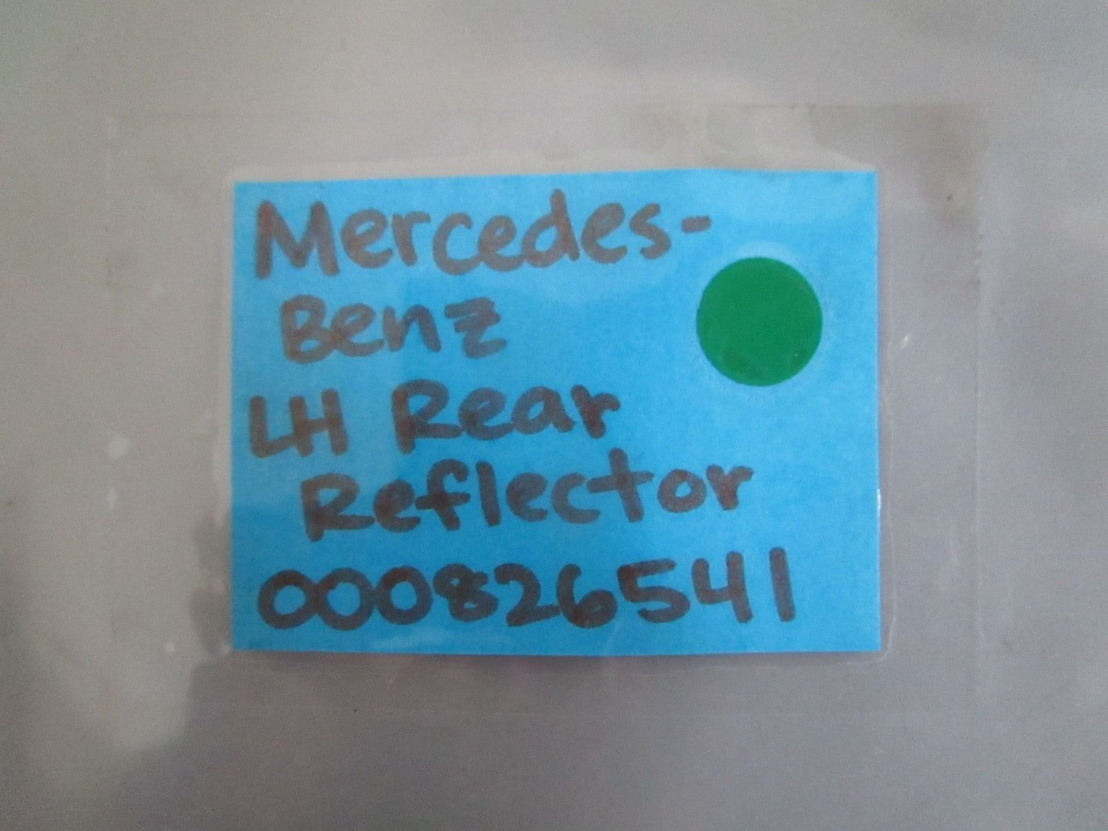 NEW OEM 000826541 Mercedes-Benz LH Rear Reflector 0820