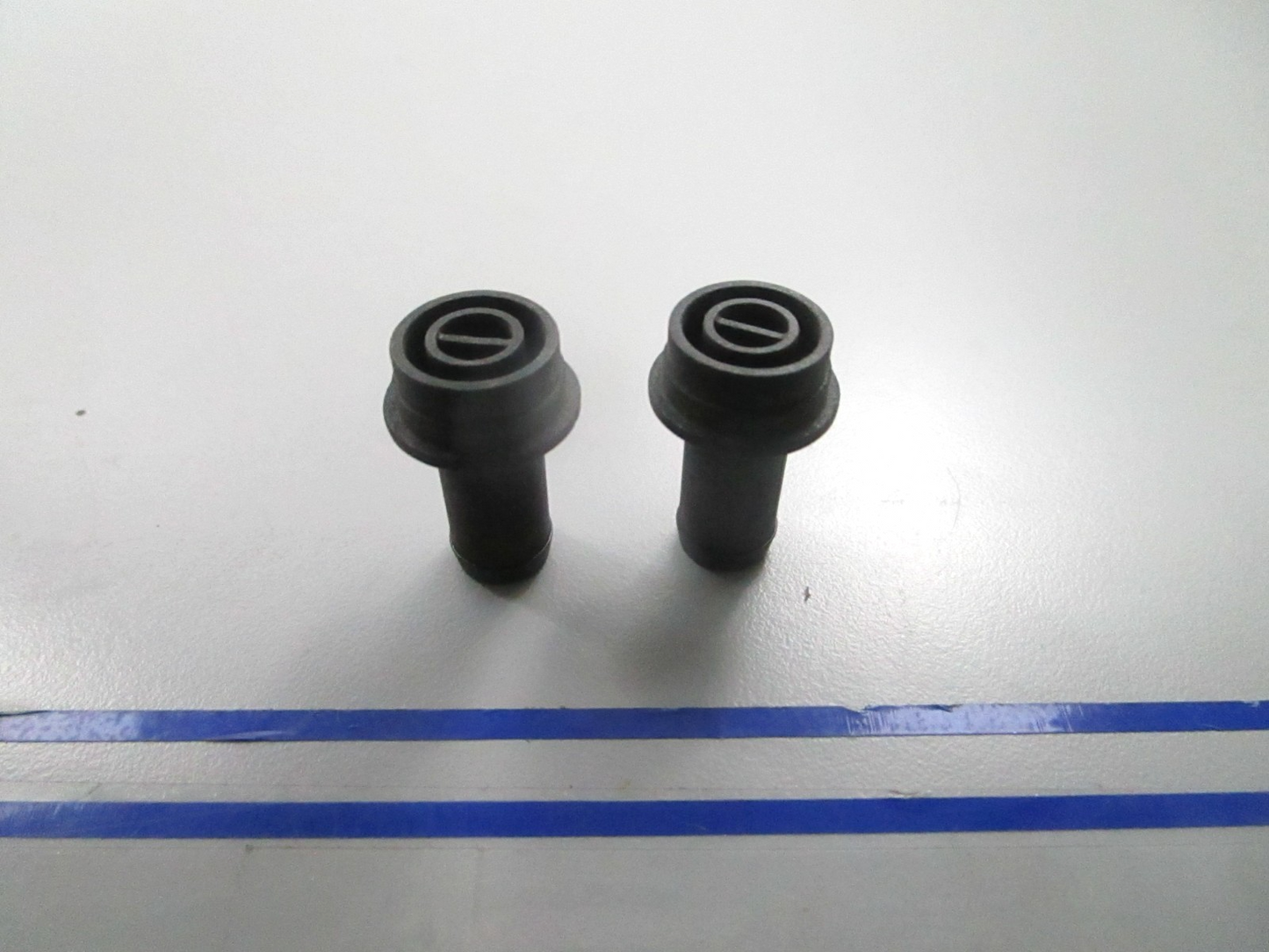 *NEW OEM* (LOT OF 2) 0810 OMC Johnson Evinrude Fuel Fitting 343852 0343852