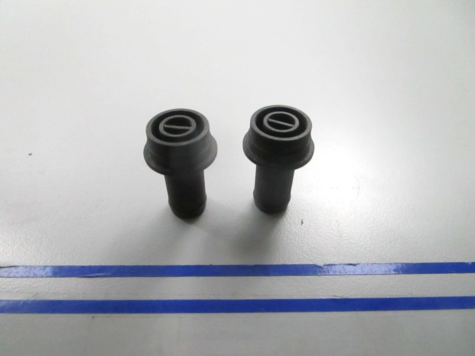 *NEW OEM* (LOT OF 2) 0810 OMC Johnson Evinrude Fuel Fitting 343852 0343852