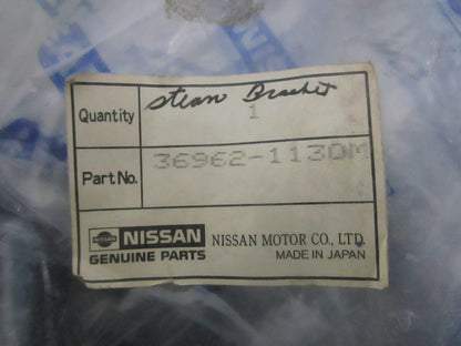 NEW OEM 36962-1130M Tohatsu Left Clamp Bracket 0820