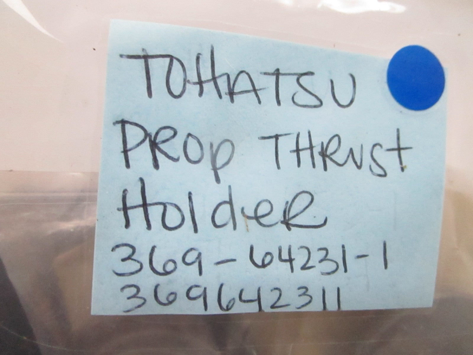 *NEW OEM* 0810 Tohatsu Prop Thrust Holder 369-64231-1 369642311