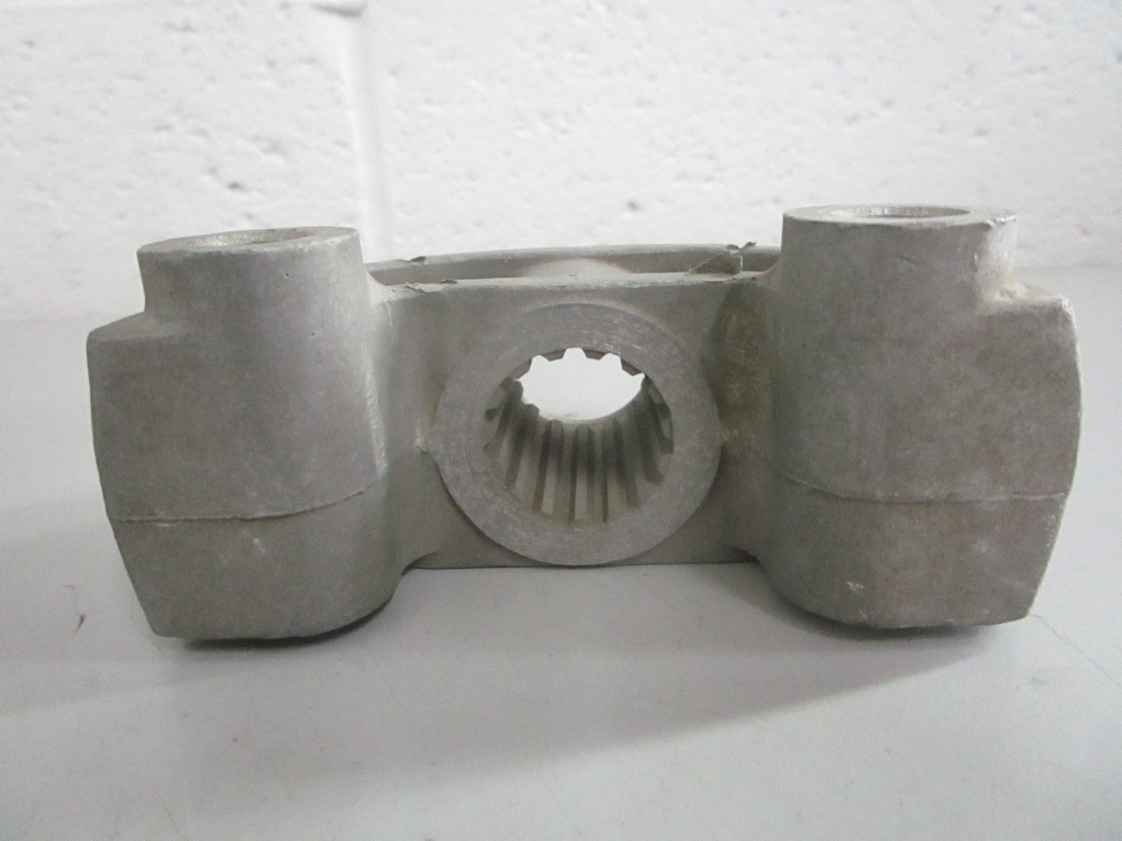NEW OEM 30462A1 Mercury Quicksilver Yoke 0820