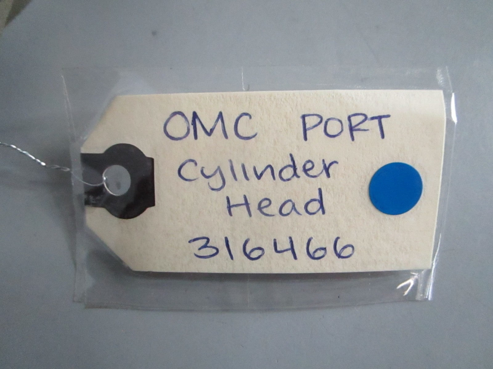NEW OEM 316466 0316466 OMC Johnson Evinrude PORT Cylinder Head 0820