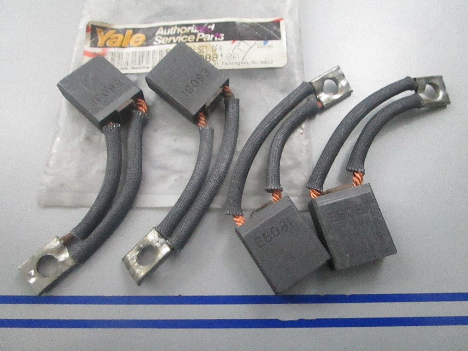 *NEW OEM* 0810 Yale 4 Brush Set 721288100