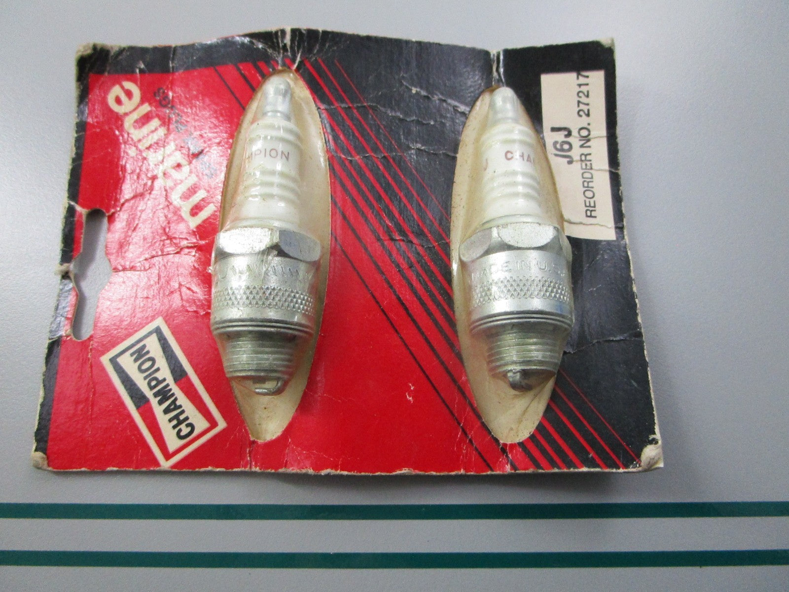 NEW (LOT OF 2) J6J Champion Spark Plug 0810