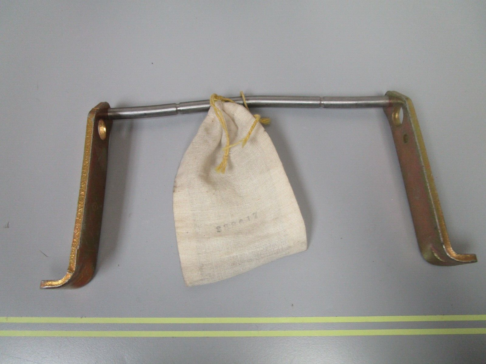 *NEW OEM* 0720 OMC Johnson Evinrude Lever Rod & Spring Assembly 388617 0388617