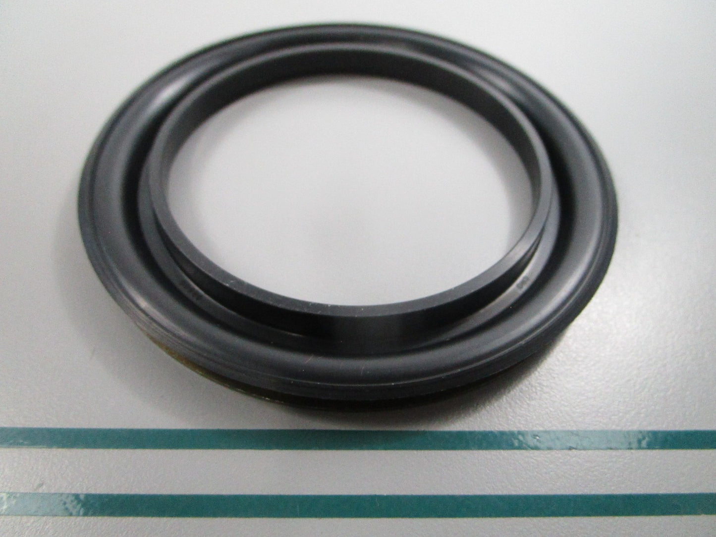 NEW OEM 40227-FK000 UniCarriers Oil Seal 0810