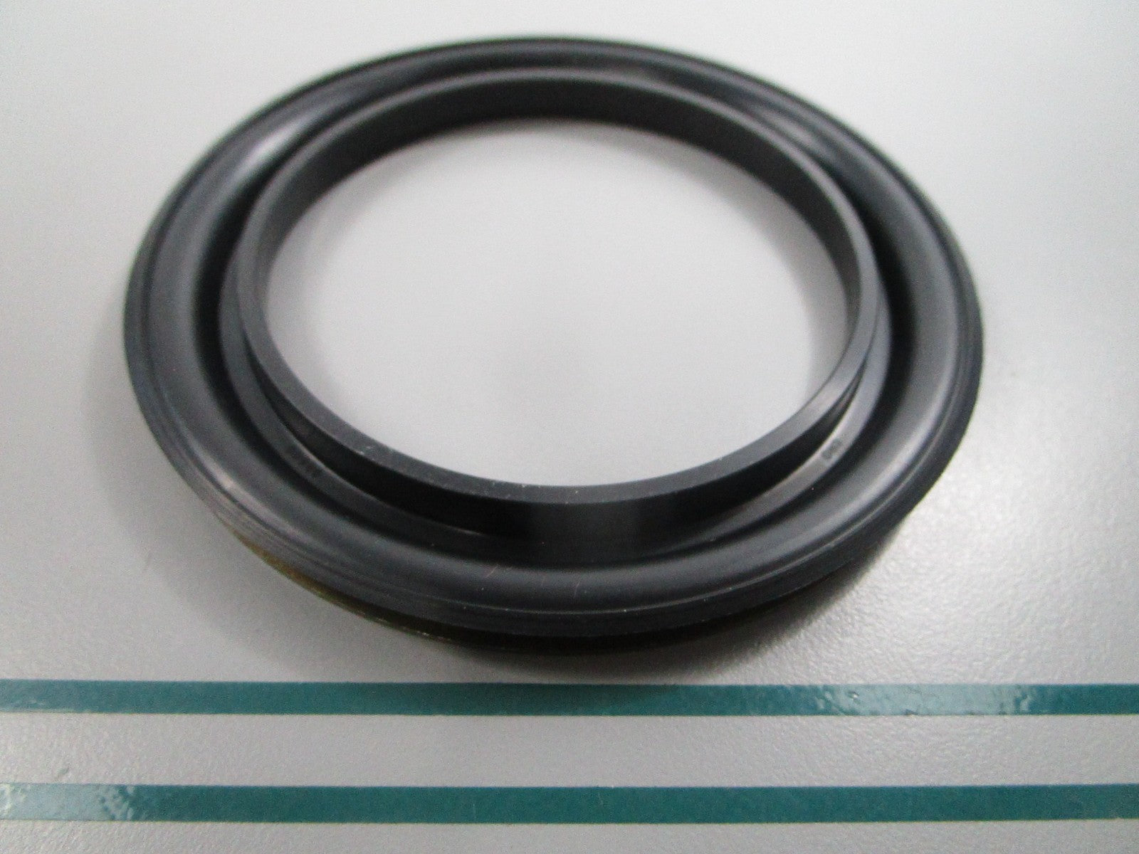 NEW OEM 40227-FK000 UniCarriers Oil Seal 0810