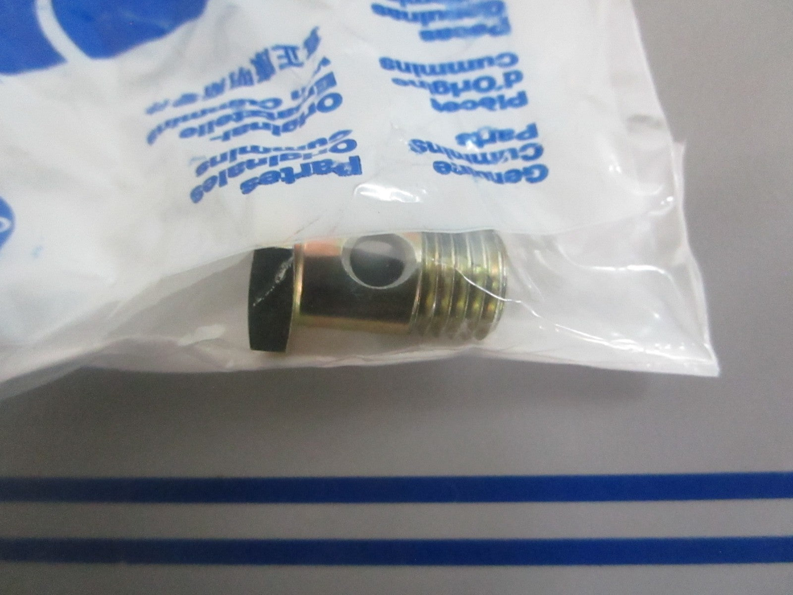 *NEW OEM* 0820 Cummins Connector 3941153