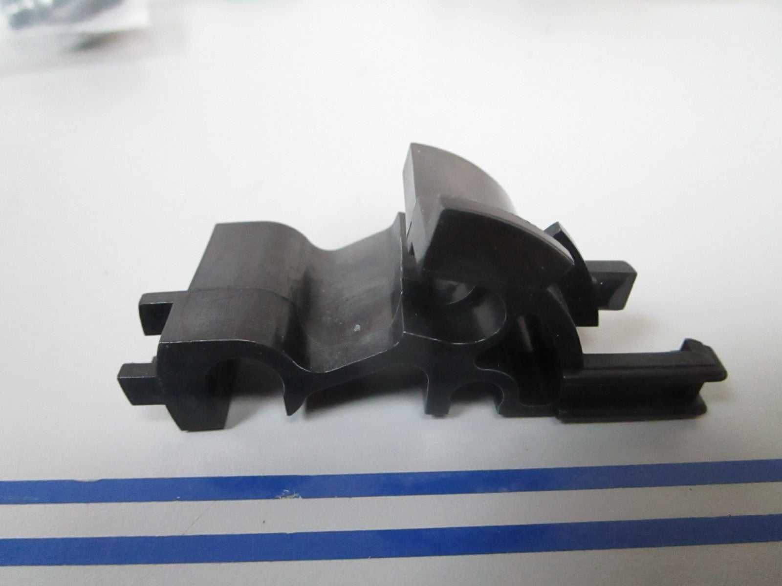 *NEW OEM* 0720 OMC Johnson Evinrude Retainer 343553 0343553
