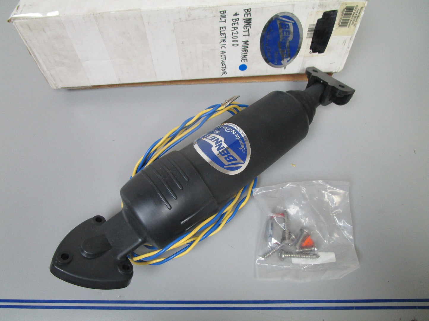 *NEW OEM* 0720 Bennett Marine 12VDC 20amp Bolt Electric Actuator BEA2000