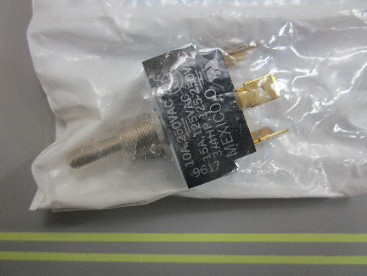 *NEW OEM* 0810 OMC Johnson Evinrude Switch 502421 0502421