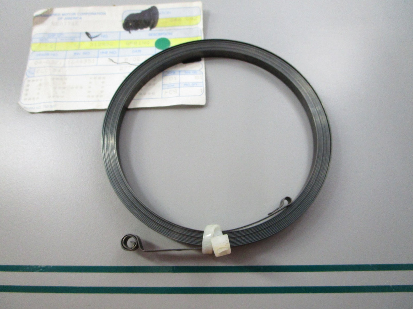 NEW OEM 312932 0312932 OMC Johnson Evinrude Spring 0810