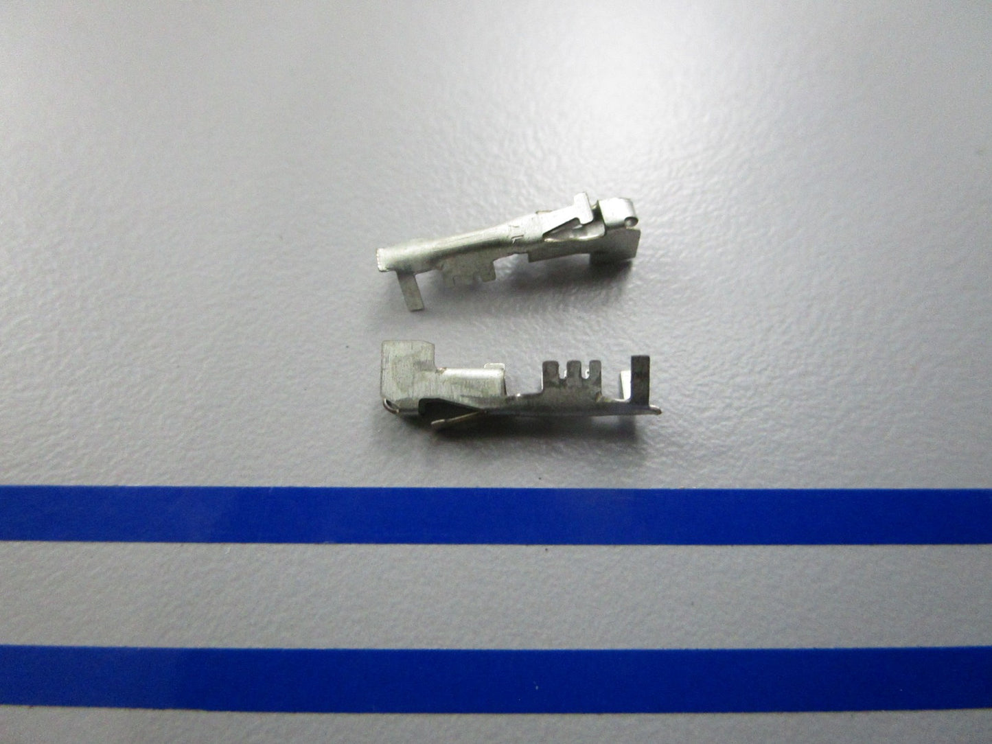 *NEW OEM* (LOT OF 2) 0810 OMC Johnson Evinrude Socket Terminal 3010125 03010125