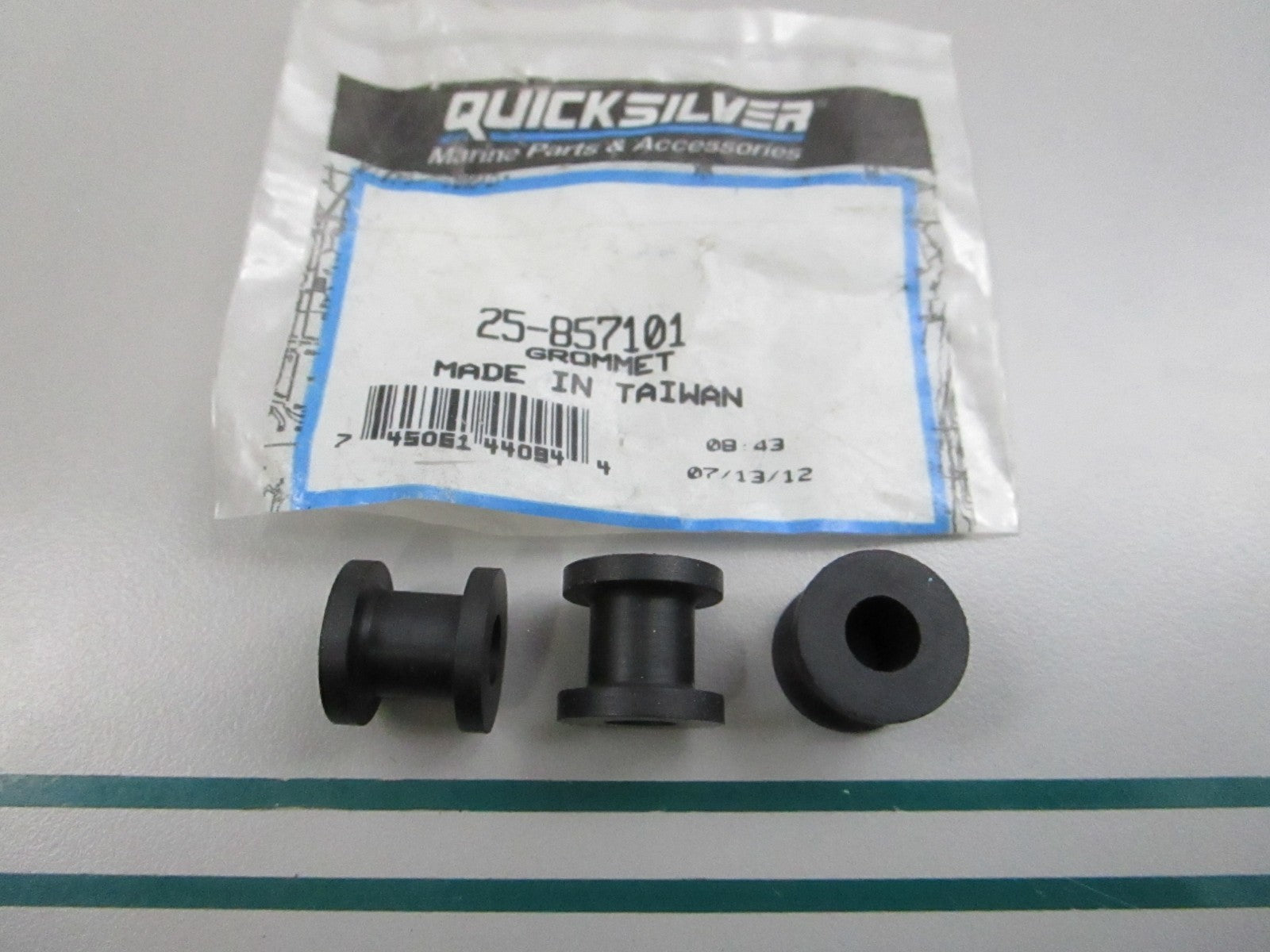 NEW OEM (LOT OF 3) 25-857101 Mercury Quicksilver Grommet 0810