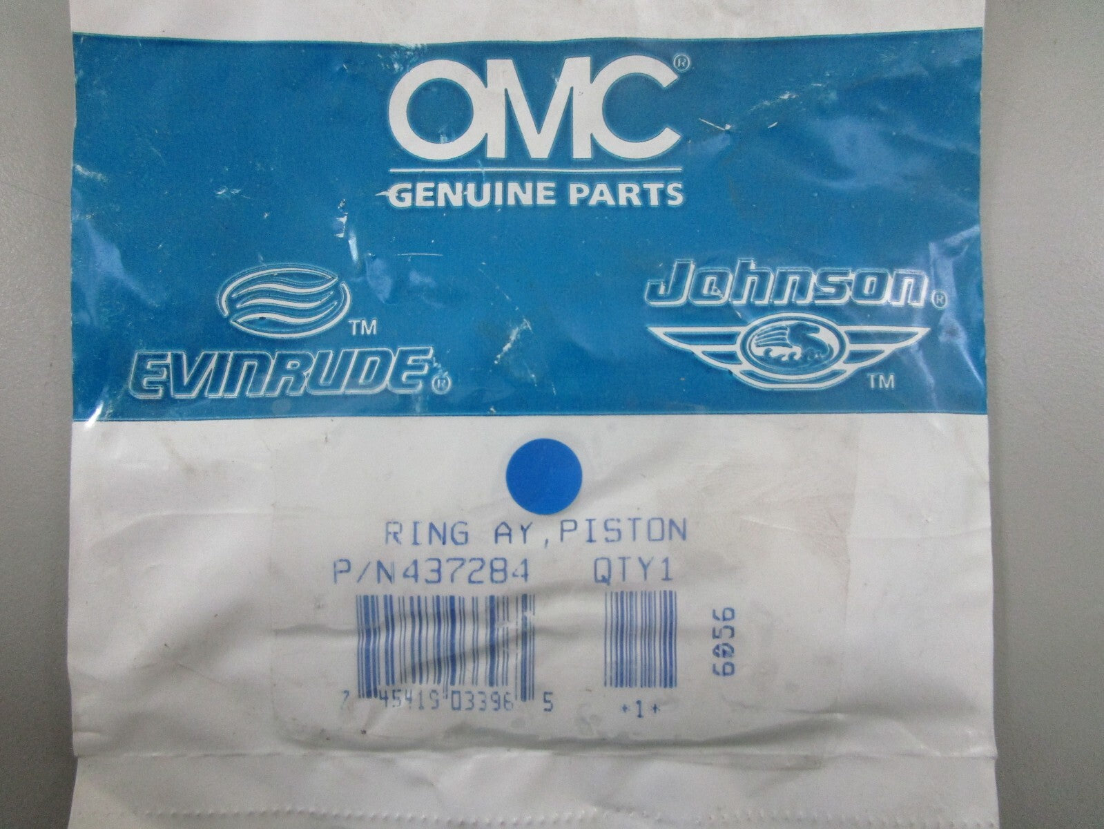 *NEW OEM* 0770 OMC Johnson Evinrude Ring AY Piston 437284 0437284